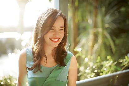 25P Emilia Clarke collection