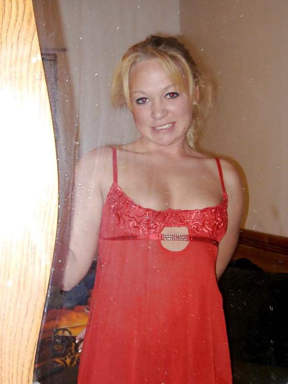 12P Blonde In Red Masturbating
