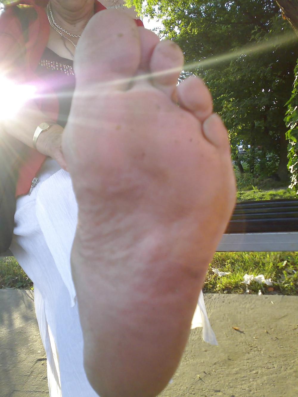 5P Grannies Soles on the Street