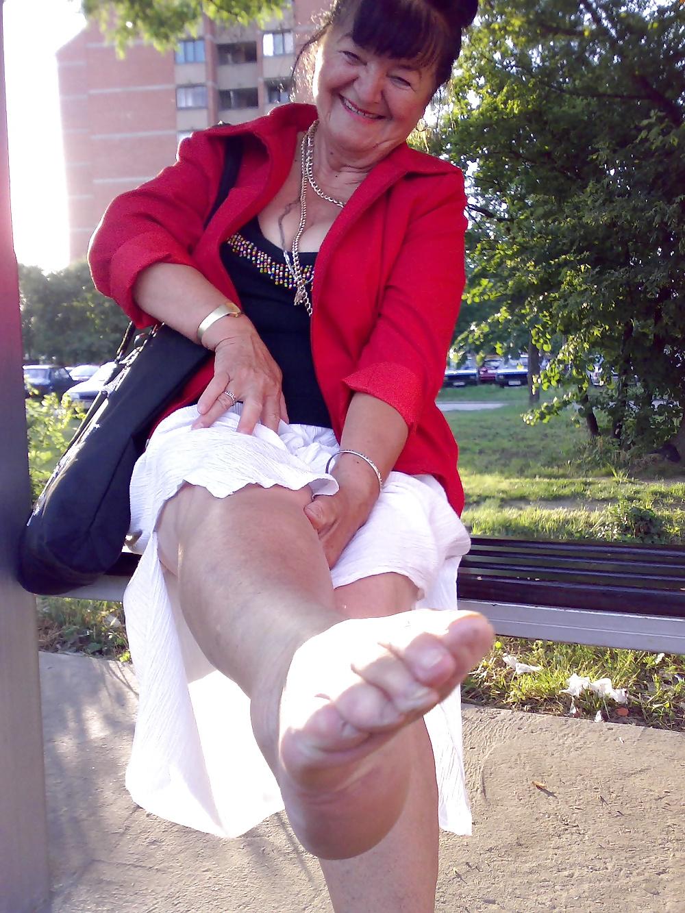 5P Grannies Soles on the Street