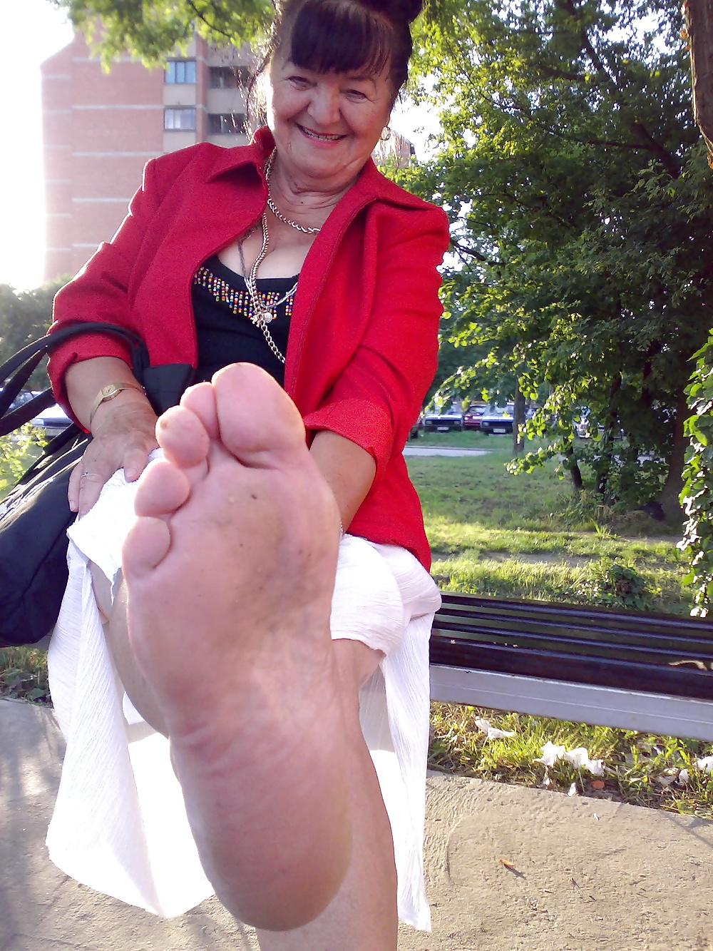 5P Grannies Soles on the Street