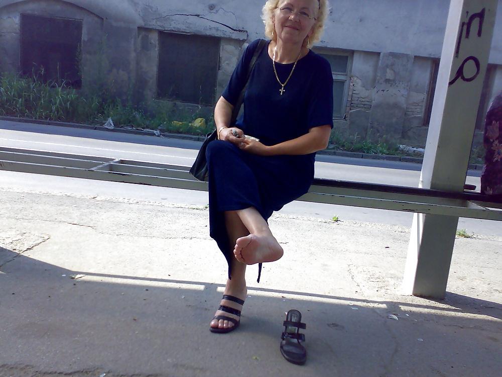 5P Grannies Soles on the Street