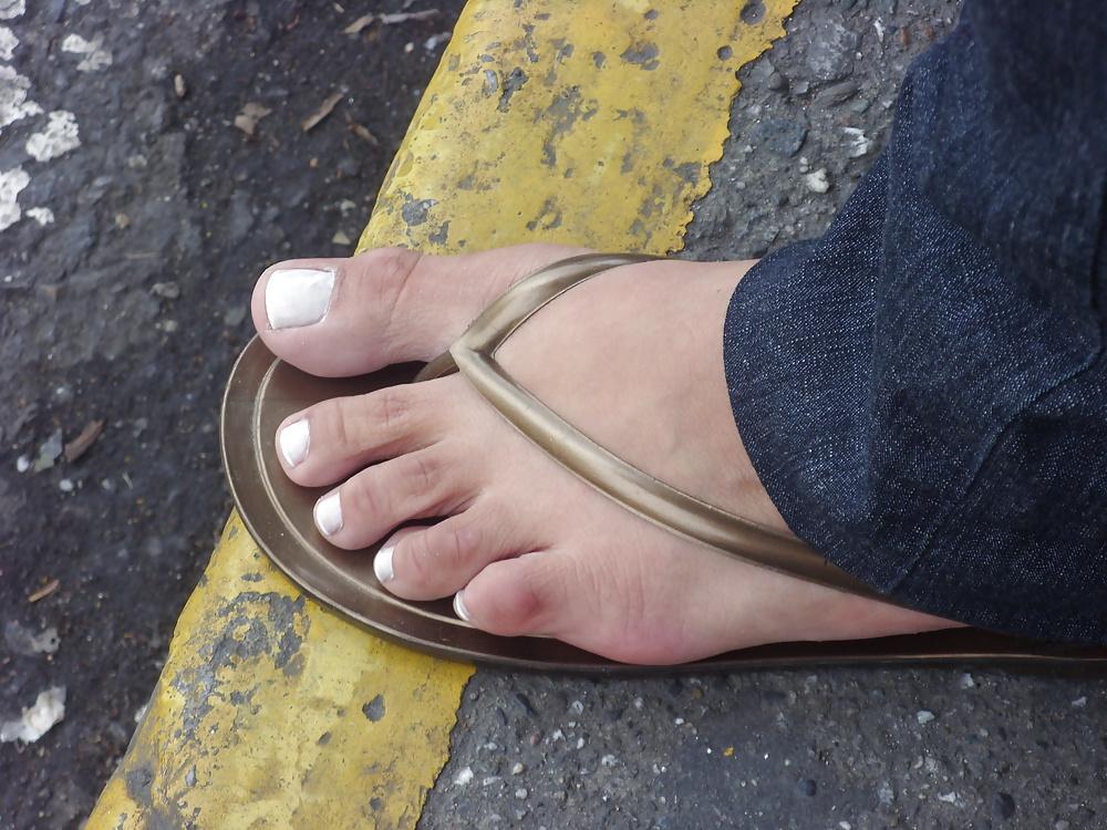 25P Street feet 2