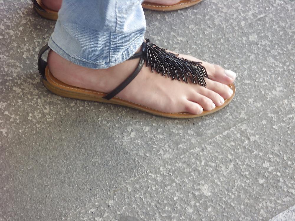 25P Street feet 2