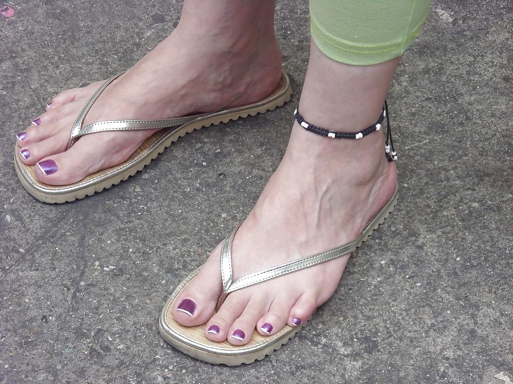 25P Street feet 2