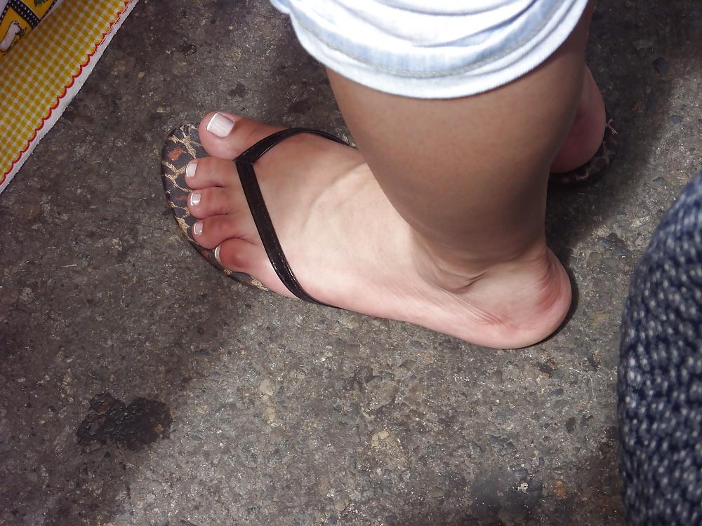 25P Street feet 2