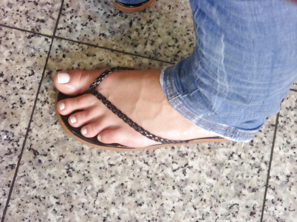 25P Street feet 2