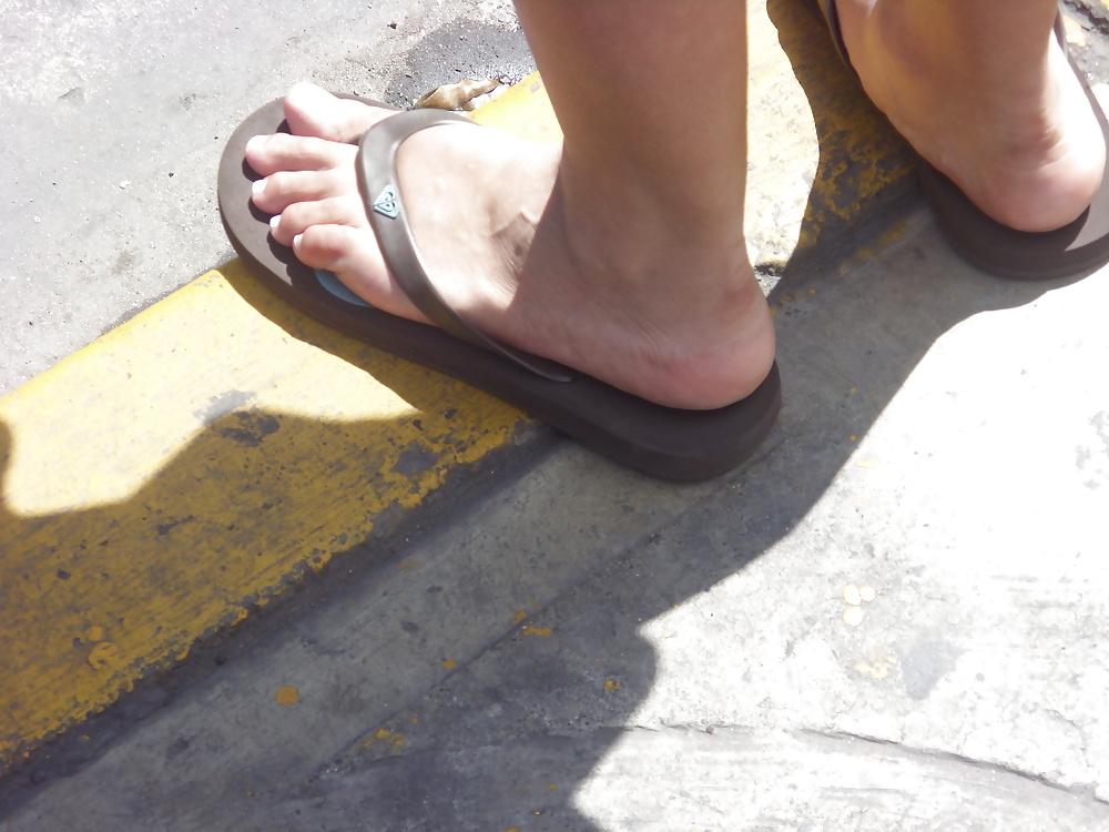 25P Street feet 2