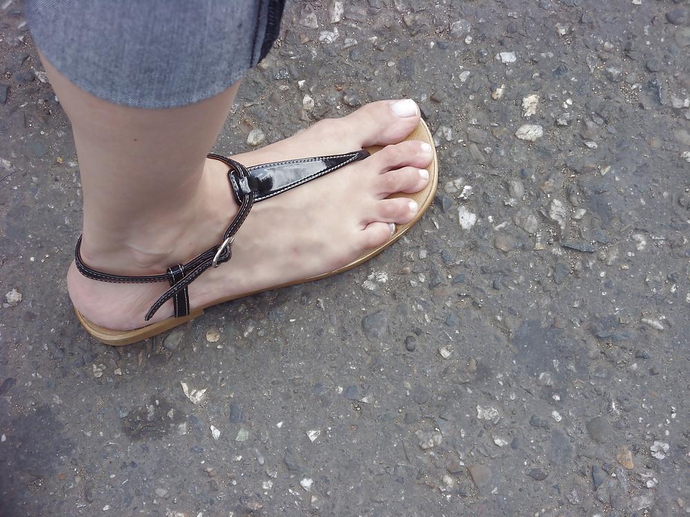 25P Street feet 2