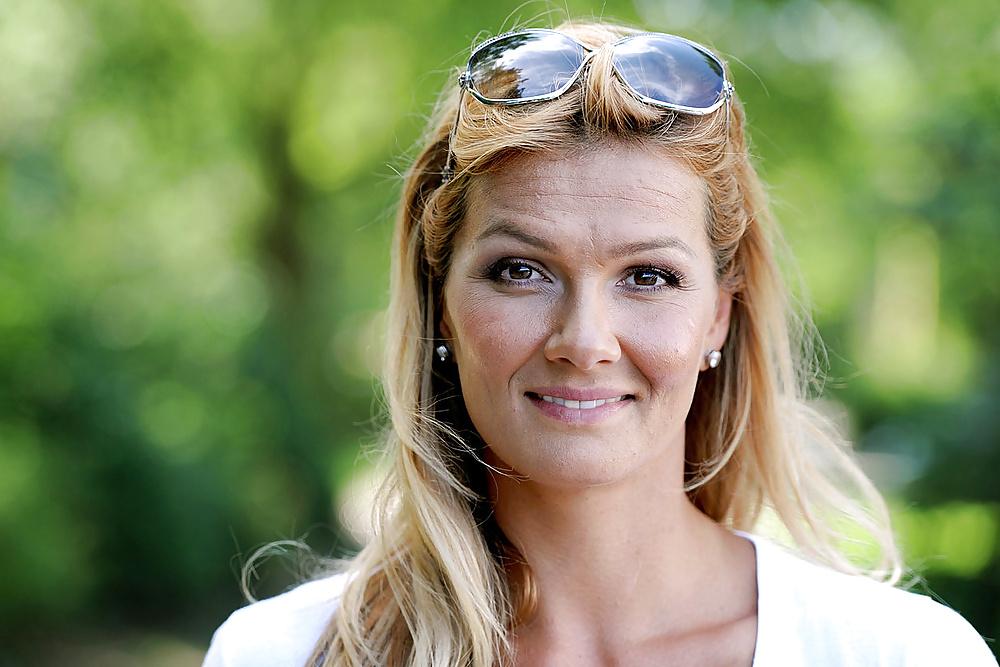 25P Franziska Van Almsick-German Goddess