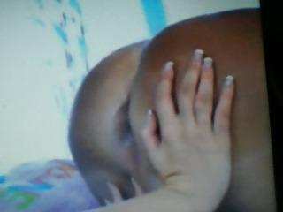 19P Blonde & strapon...
