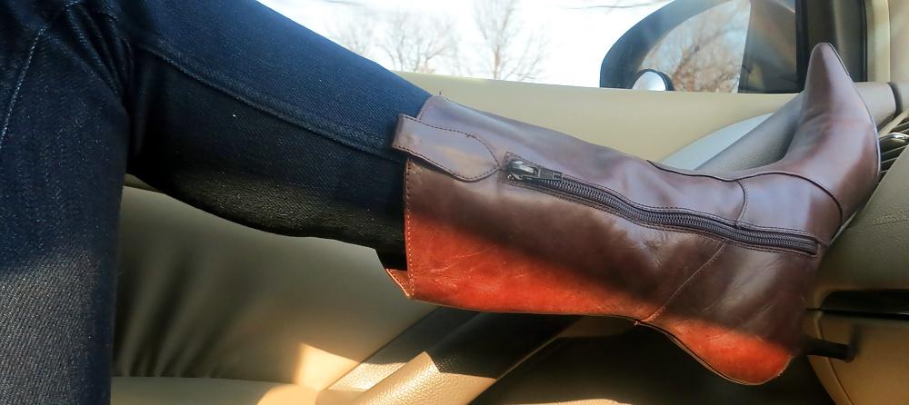 16P Steve madden Boots and my tights