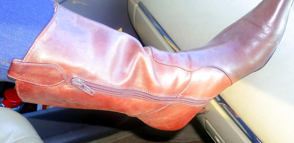 16P Steve madden Boots and my tights