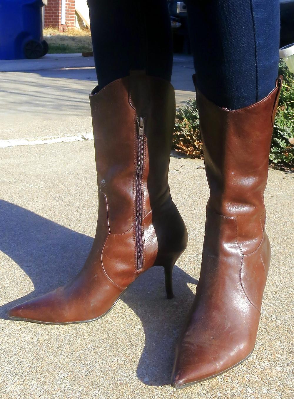 16P Steve madden Boots and my tights
