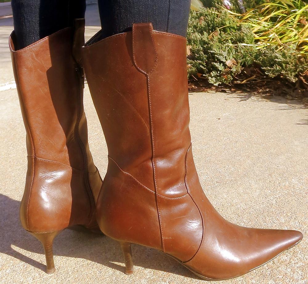 16P Steve madden Boots and my tights