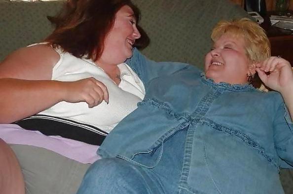 25P Plump mature duo