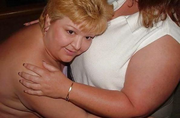 25P Plump mature duo