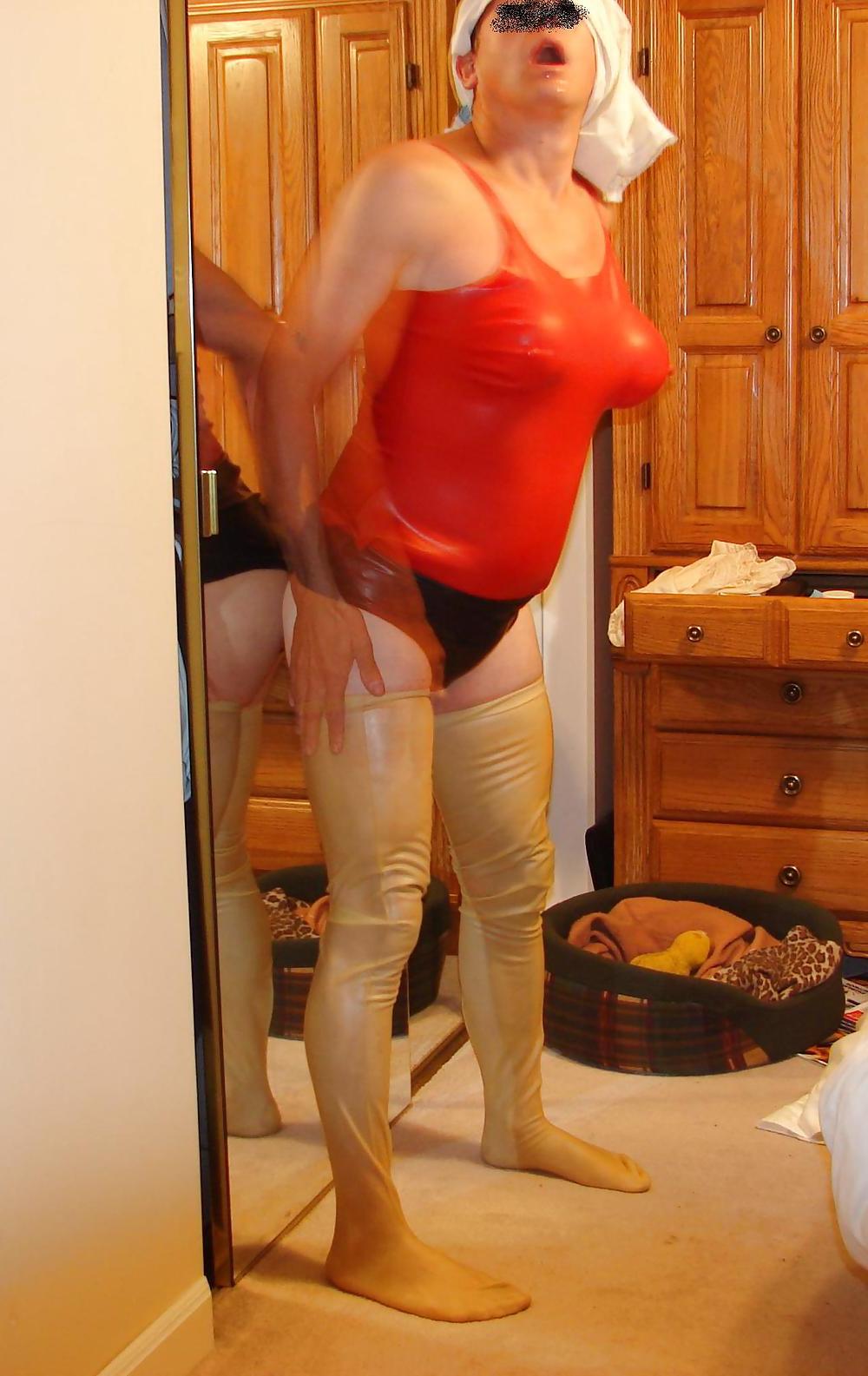 25P Crossdresser gets discovered by admirer