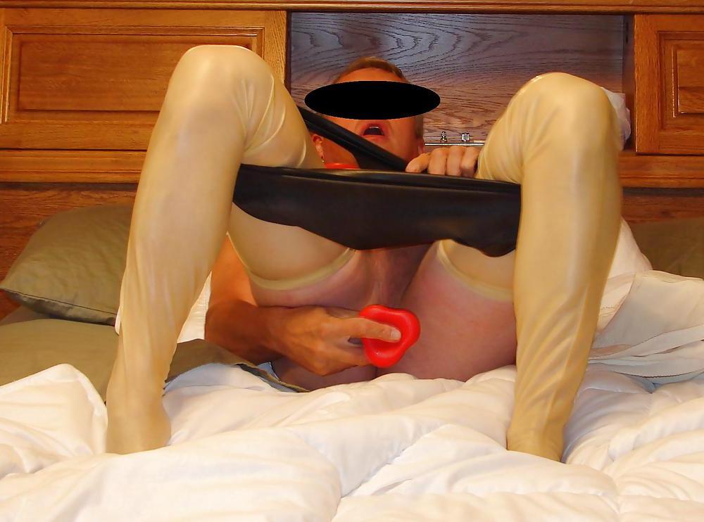 25P Crossdresser gets discovered by admirer