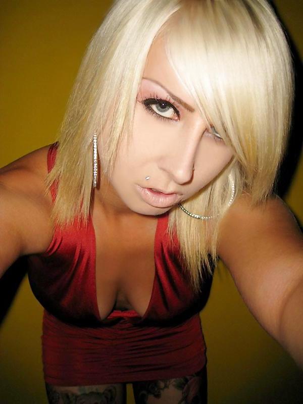 11P Hot emo ex girlfriends bare it all! 