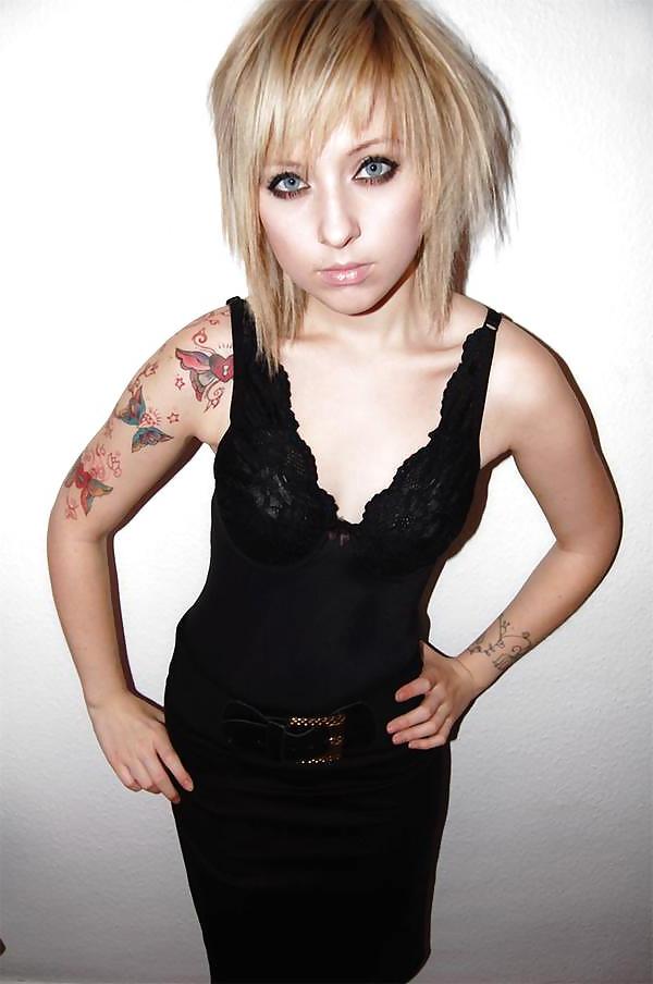11P Hot emo ex girlfriends bare it all! 
