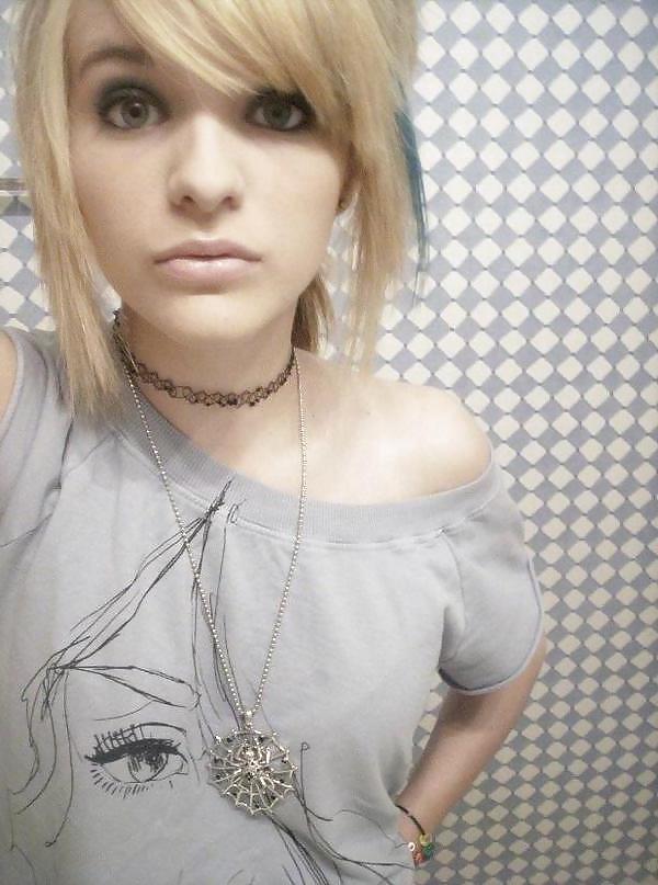 11P Hot emo ex girlfriends bare it all! 