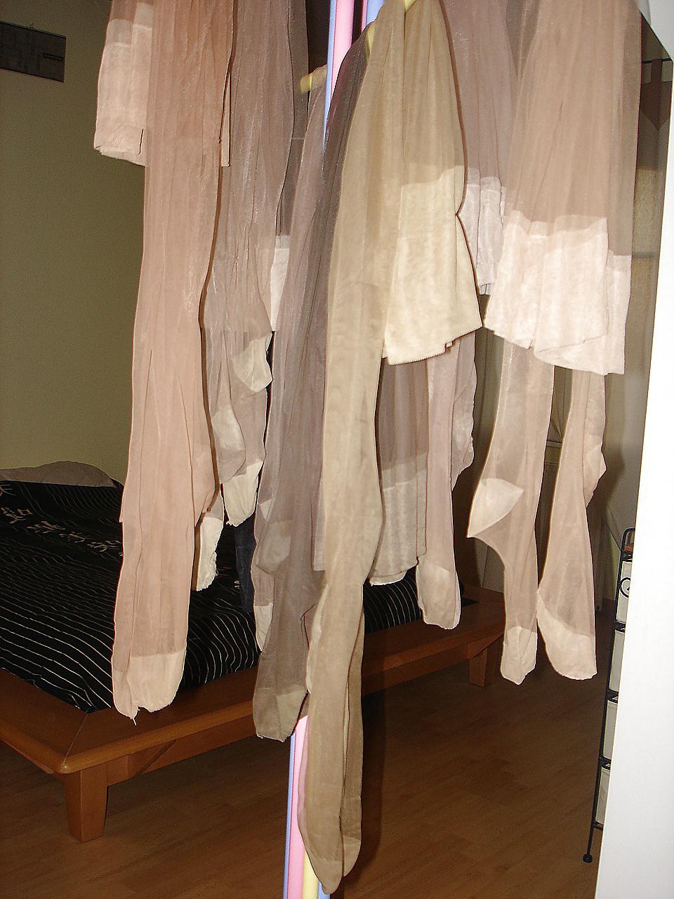25P The Worn Stockings of Madam and me in SUSPENSION