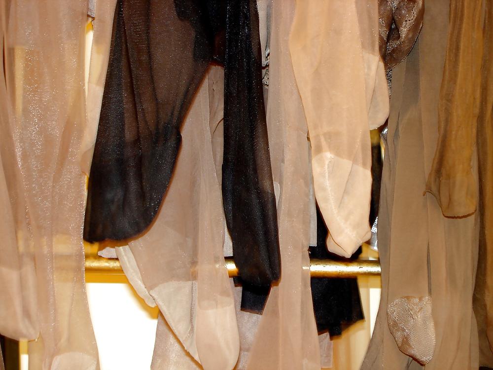 25P The Worn Stockings of Madam and me in SUSPENSION