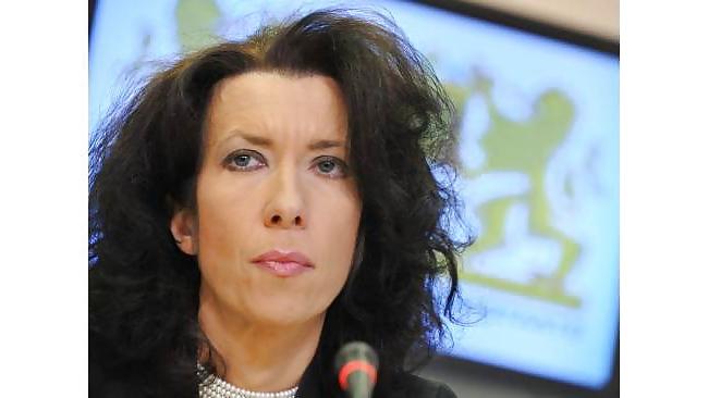 16P Andrea Titz-Hot German MILF