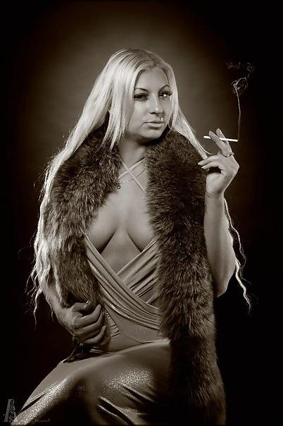 25P Britney stripper
