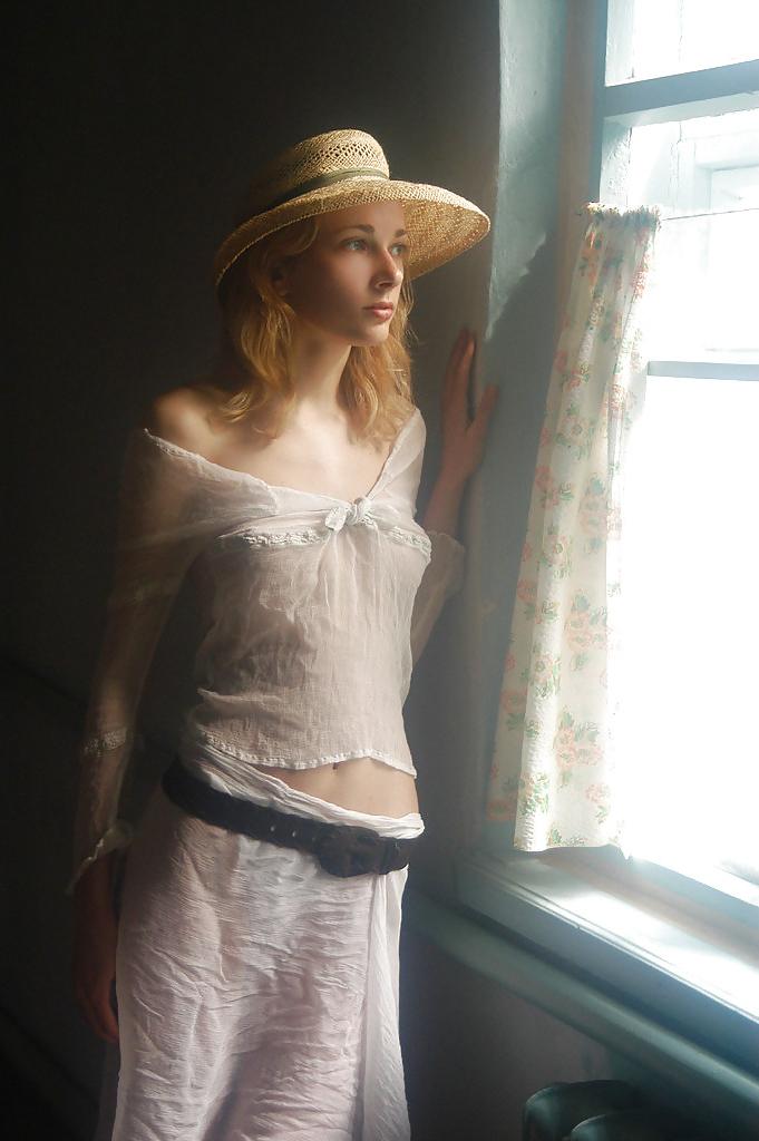25P Erotic Nude Girl N35 