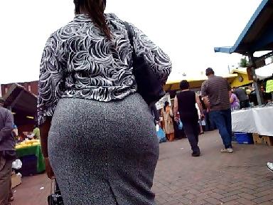 25P BOOTY BOOTY Candids