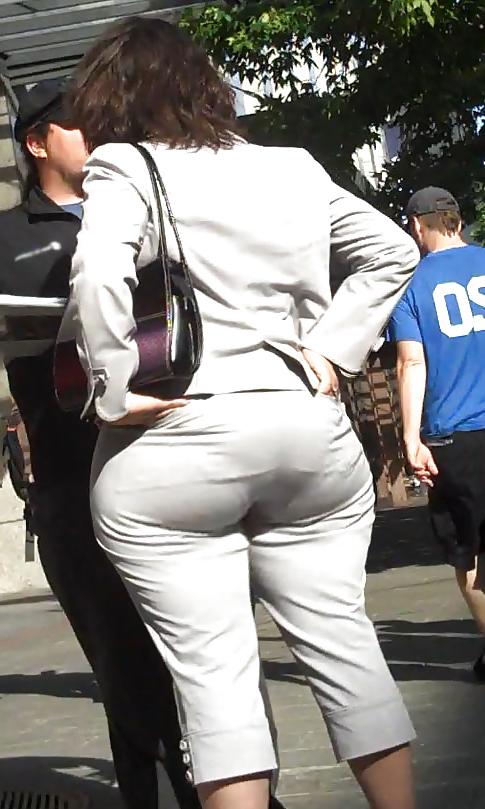 25P BOOTY BOOTY Candids