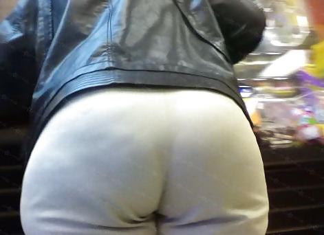 25P BOOTY BOOTY Candids