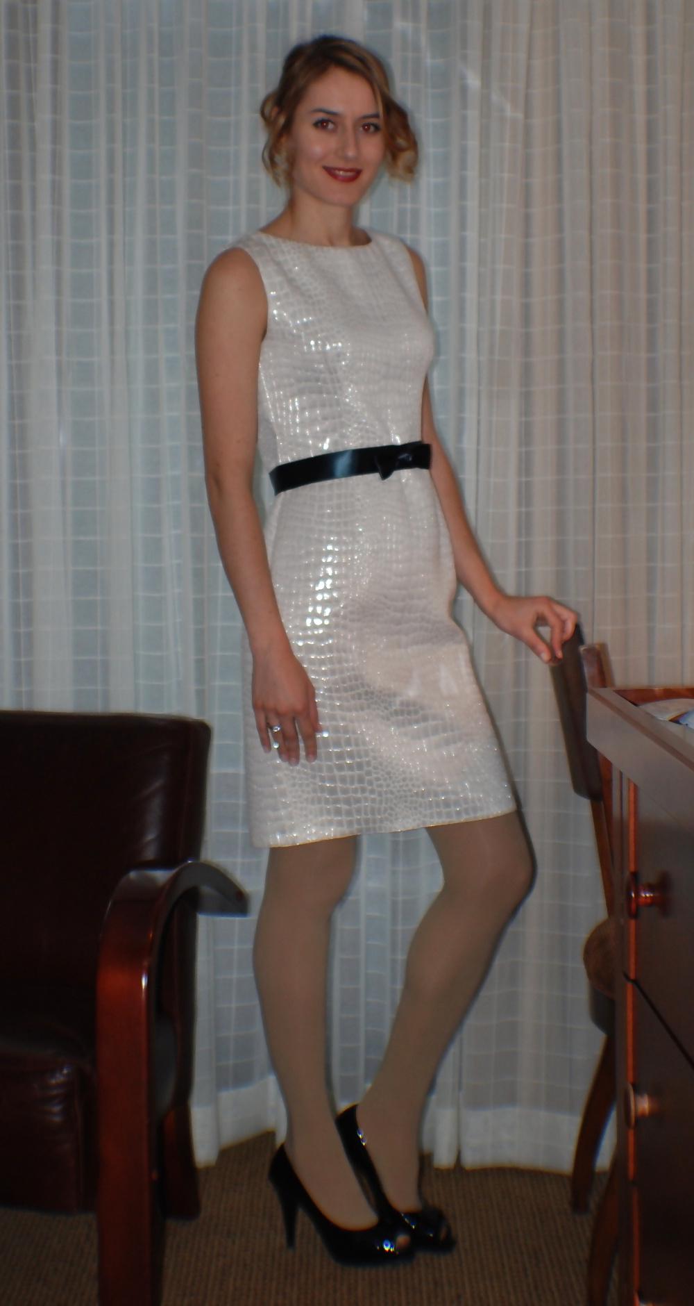 25P CumSlut Lisa For Your Cock Stroking Pleasure