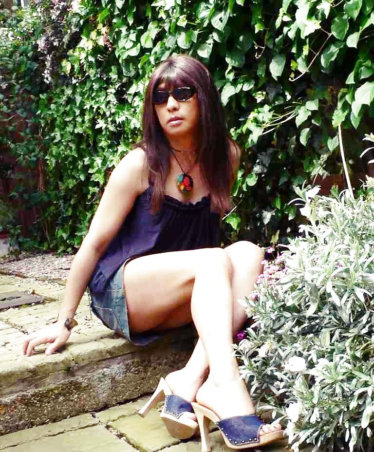 25P Shemales crossdressing transsexual 23