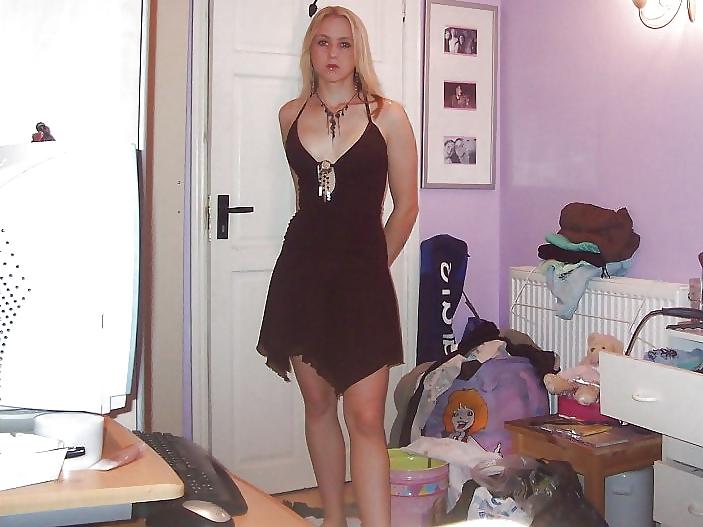 14P Sexy German Blonde