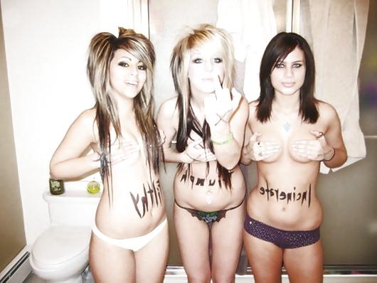 25P Emo girls