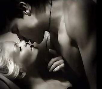 25P Erotic Sensual Kisses in Black&White - Session 1