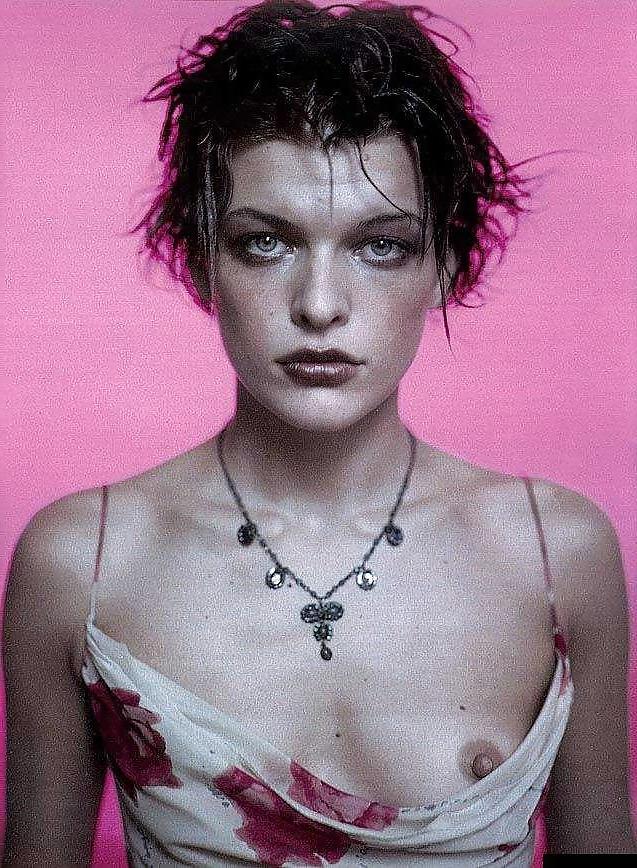 22P Milla jovovich - actress - resident evil -nude