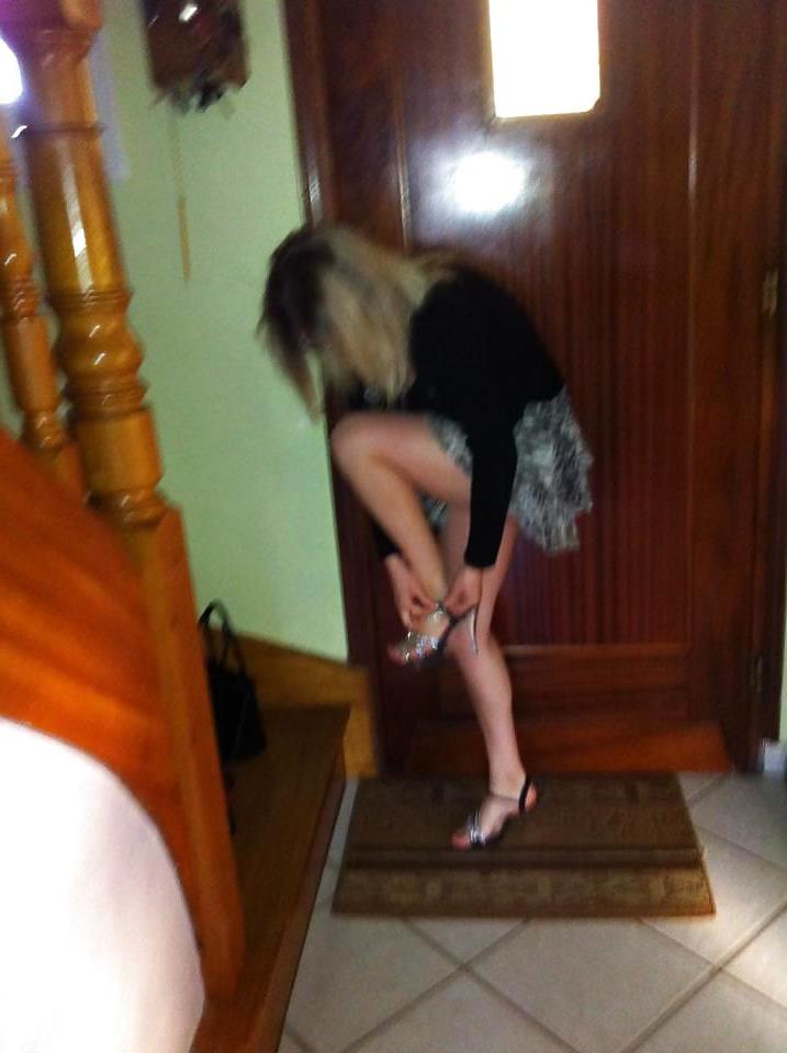 23P Sexy mature mom from facebook with great legs and tits