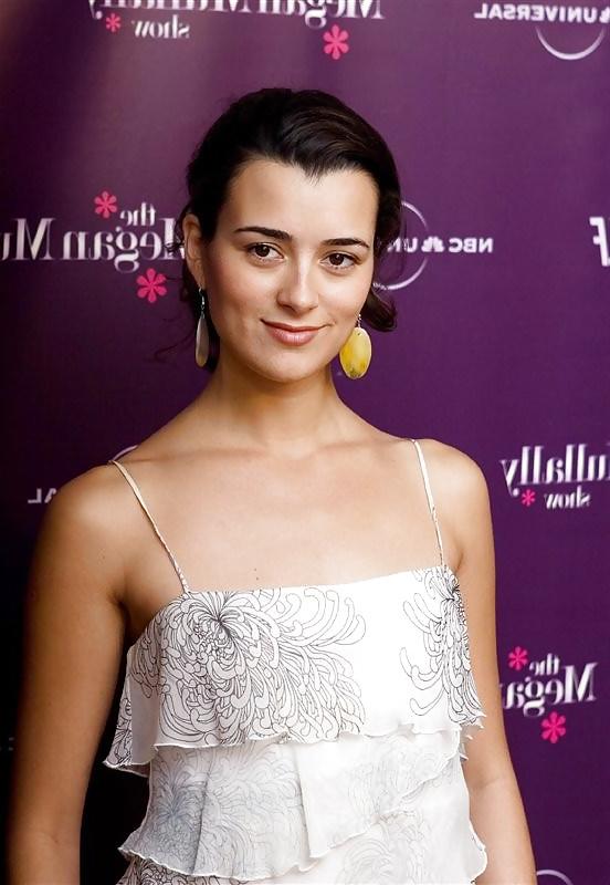 25P Cote de Pablo - sexy Latina babe!