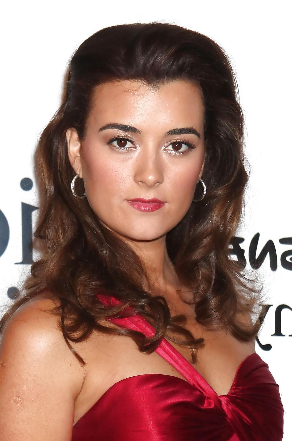 25P Cote de Pablo - sexy Latina babe!