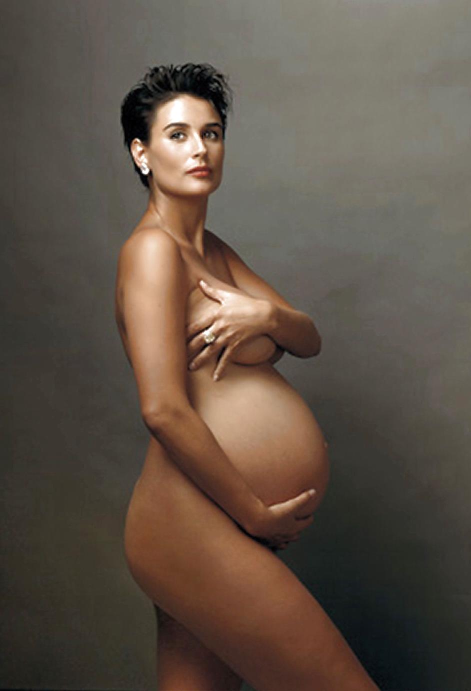 25P PREGNANT CELEBS - REAL PHOTOS - NO FAKES - londonlad