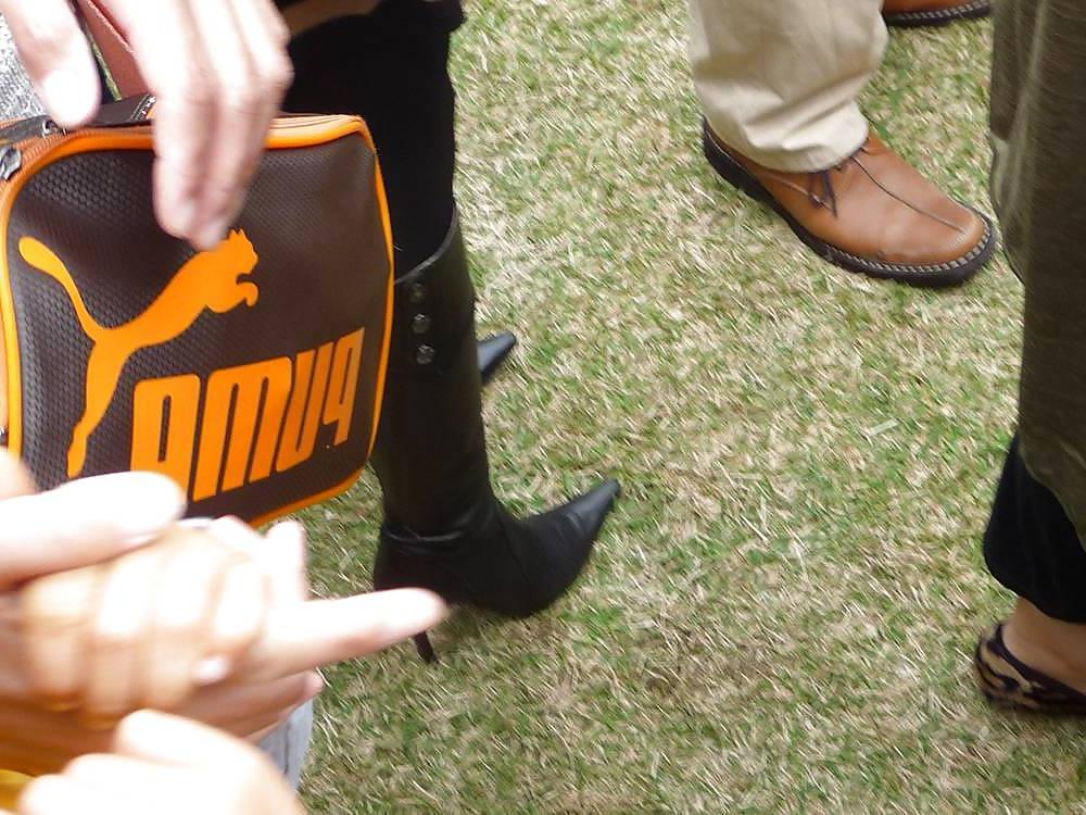 13P Japanese Candids - Feet on the Street 21