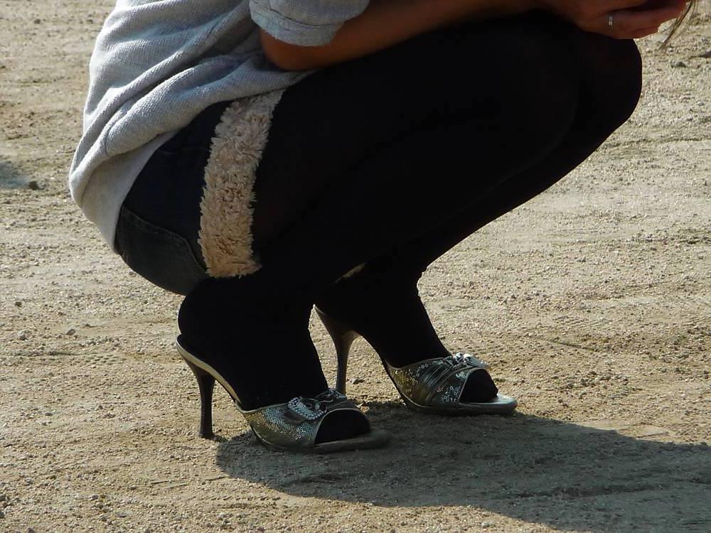 13P Japanese Candids - Feet on the Street 21