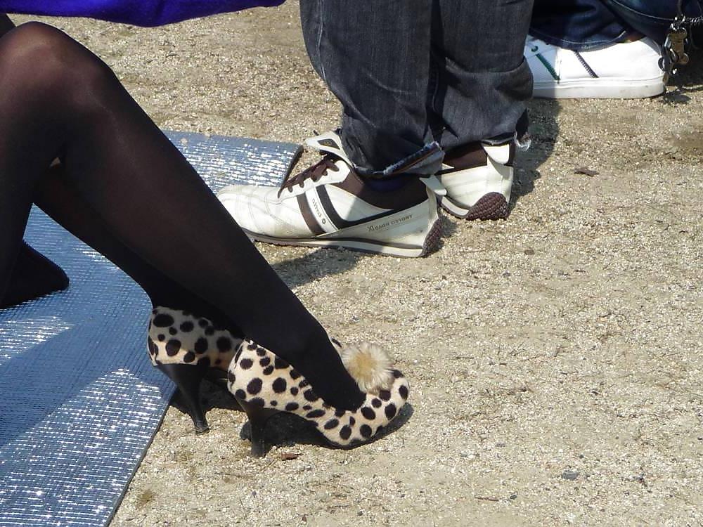 13P Japanese Candids - Feet on the Street 21