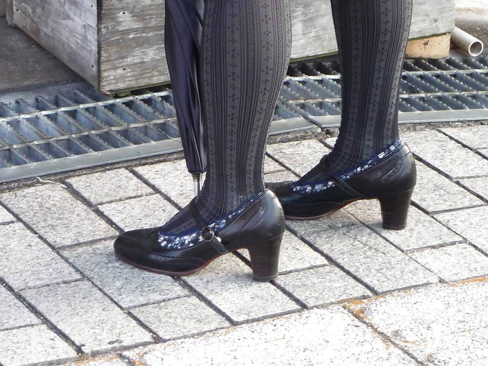 13P Japanese Candids - Feet on the Street 21