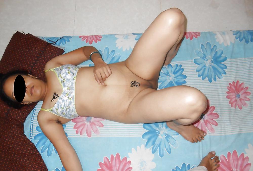 7P MY INDIAN SEXY WIFE NUDE PIC