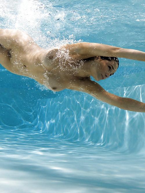 25P Erotic Lust under Water - Session 1